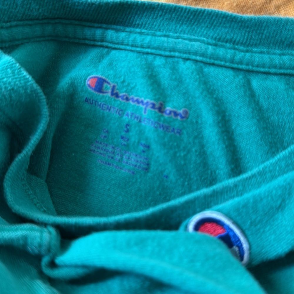 Champion lot of 3 tshirts.  Size small.  Embroidered logo. - Picture 8 of 8